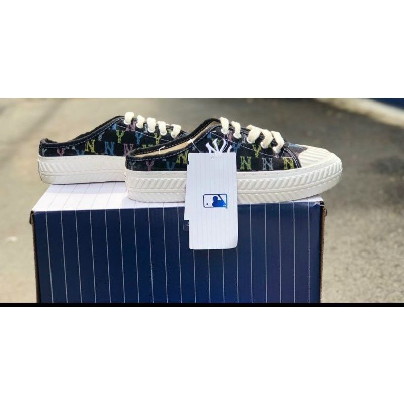 Giày Đạp Gót M-L-B Thêu chữ dành cho nữ 3 màu lựa chọn