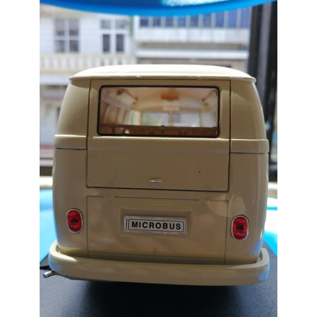 Mô hình xe Volkswagen T1 Bus - Tỷ lệ 1:18