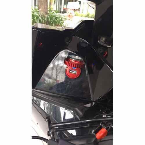 Sạc điện thoại trên xe máy kèm đồng hồ bằng nhôm - 793CD