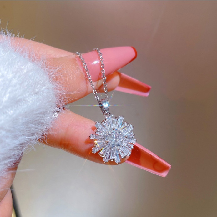 Dây Chuyền Titan Hoa Pha Lê Lấp Lánh TT 4188