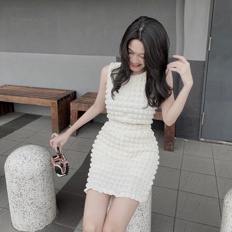 NGUYÊN BỘ ÁO KÈM VÁY