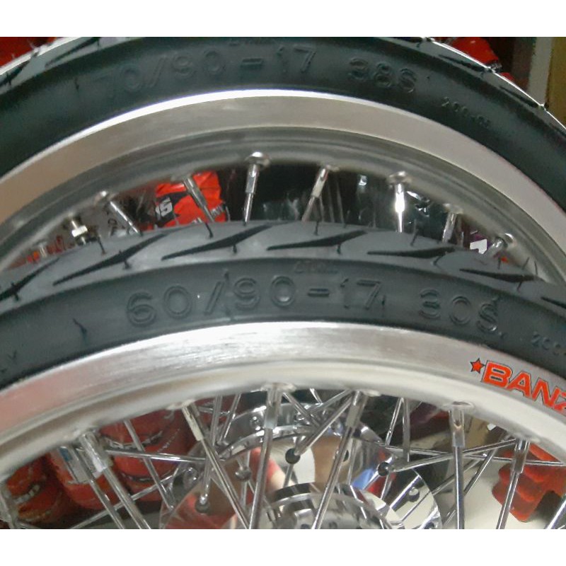 Bánh căm xe  RAIDER SATRIA niềng nhôm BANZAI  vỏ CRV 60/70 kèm lòng nhôm và 5  ốc g5 như hình gắn như zin