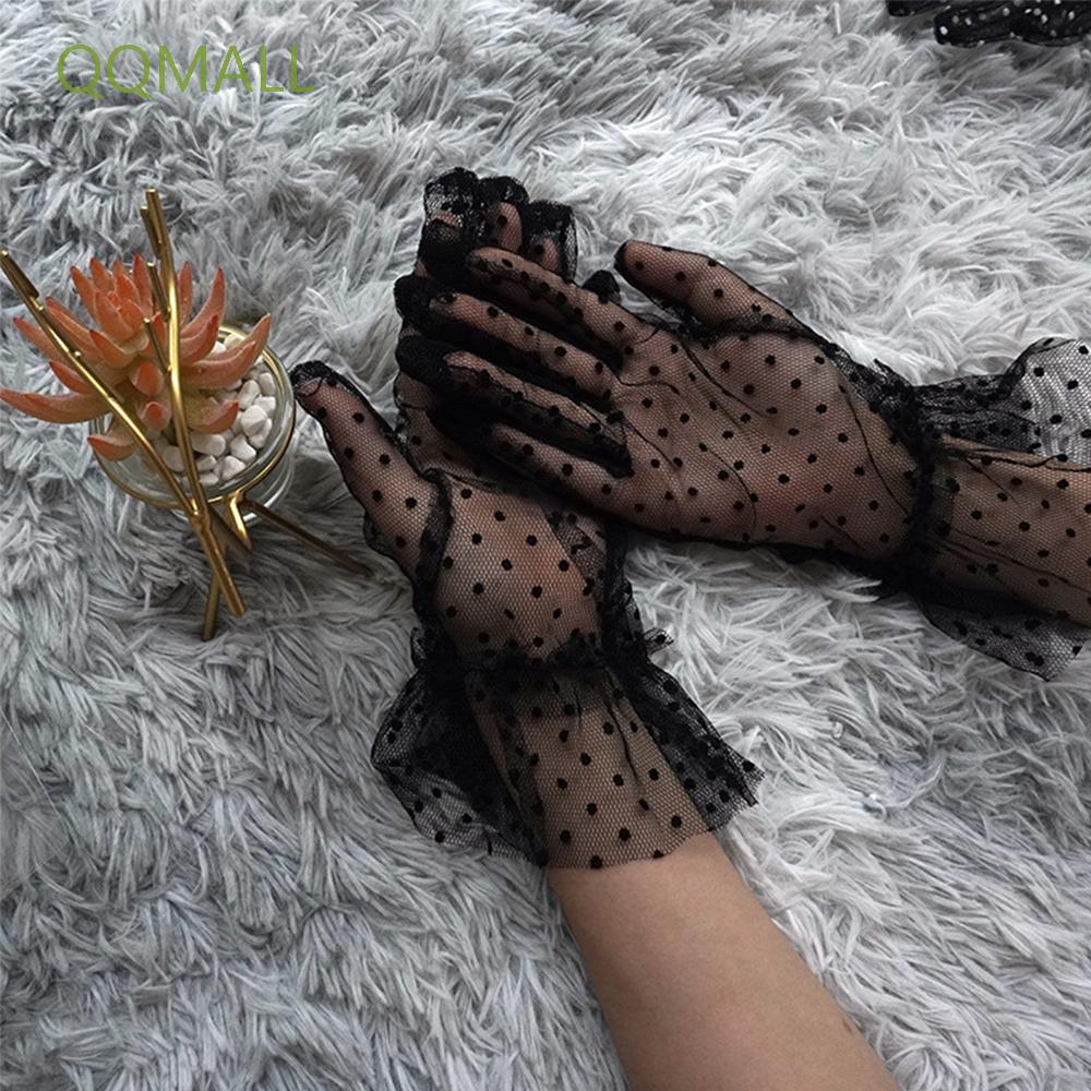 1 đôi găng tay lưới chấm bi thời trang mùa hè