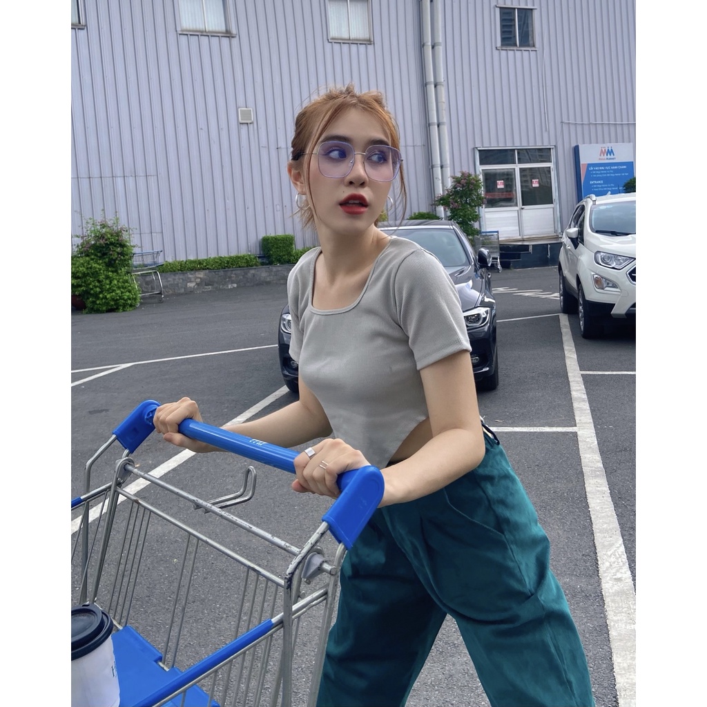 Áo Croptop cổ tròn Cut Out Thời Trang Hàn Quốc mẫu 408