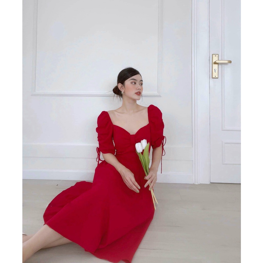 Đầm Cổ Vuông Xếp Li Eo