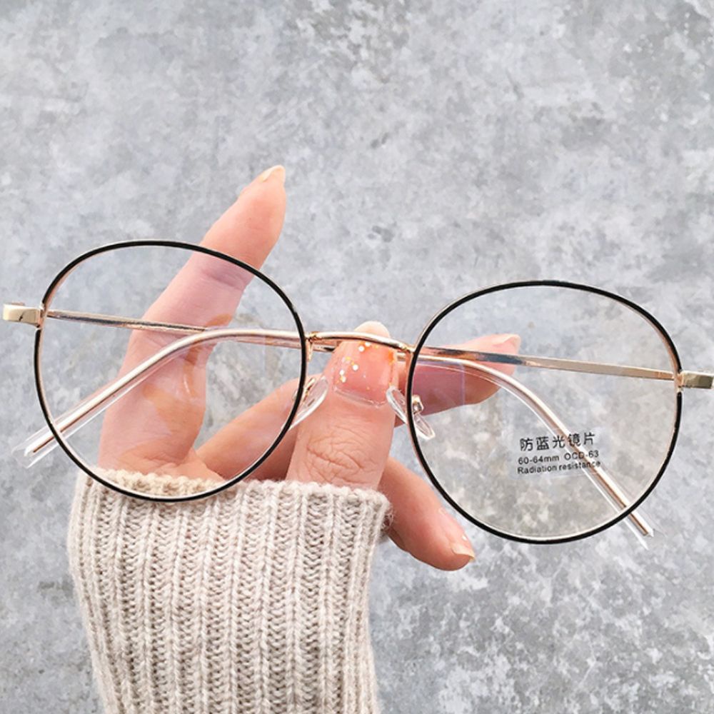 Mắt kính chống ánh sáng xanh khi sử dụng máy tính