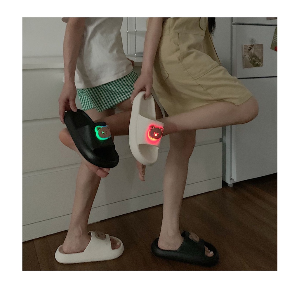 Dép Đi Trong Nhà Đế Dày Chống Trượt Phát Sáng Họa Tiết Thỏ Dễ Thương Cho Nam Và Nữ