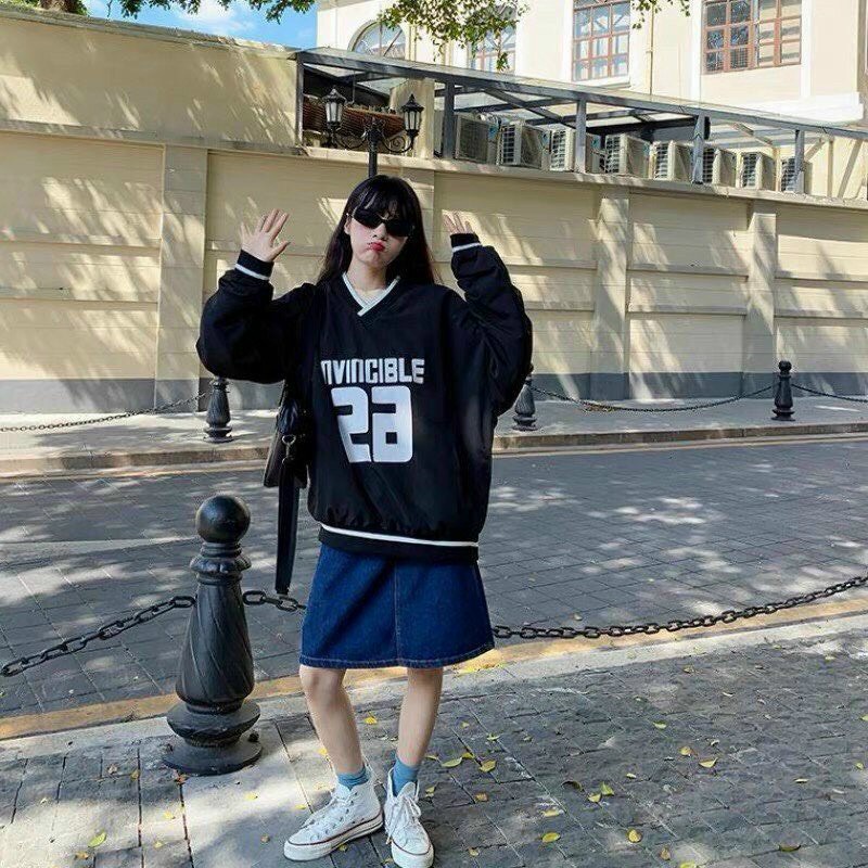 Áo Sweater Unisex Nam Nữ BOM HOUSE Chất Liệu Vải Nỉ Dày Dáng Form Rộng