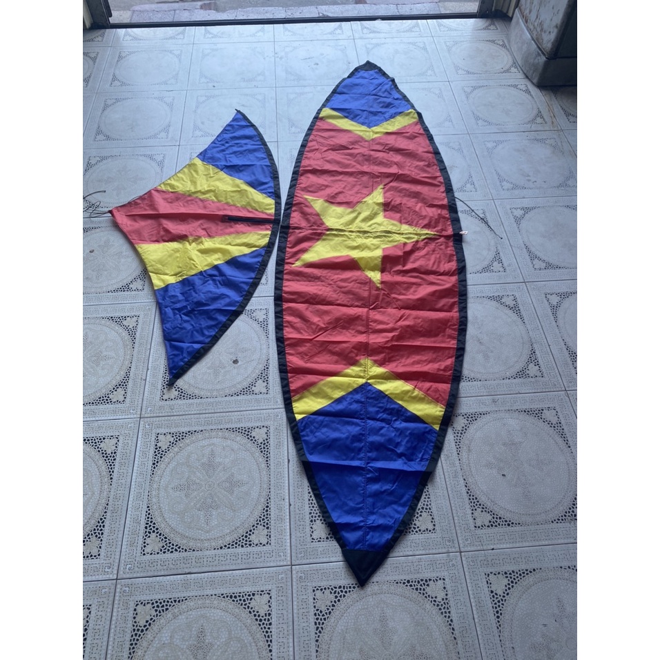 Áo diều sáo xỏ khung 2m cờ đỏ sao vang phối đầu cánh vải caro