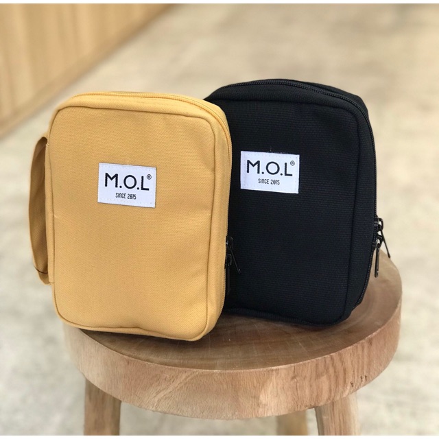 Túi đựng bút: M.O.L TEDDY BAG