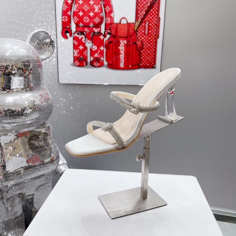 Sandal  đá gót trong