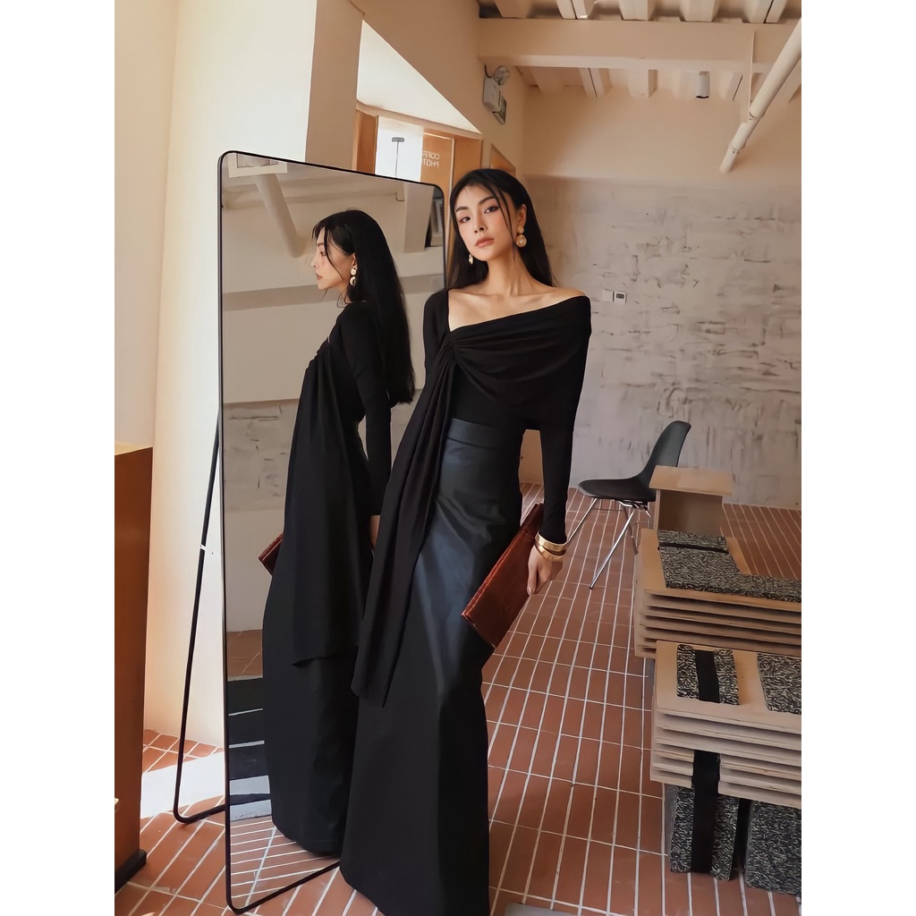 Áo Cotton Trễ Vai Vạt Dài + Chân Váy Da Eclipse Clothing
