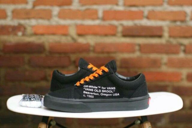 vans custom x off white sẵn đen size 43 chân 42 vẫn vừa