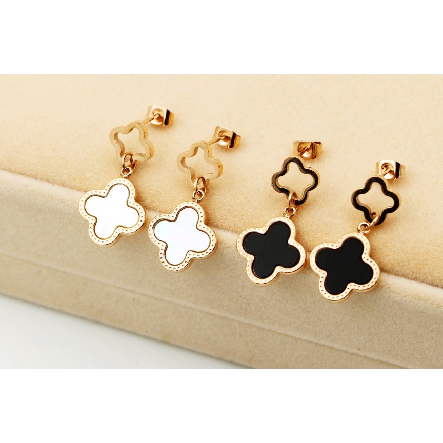 Bông Tai Cỏ 4 Lá Titan Ko Han Rỉ TT 3814