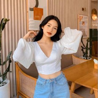 Áo trắng crop cột nơ lưng tay phồng