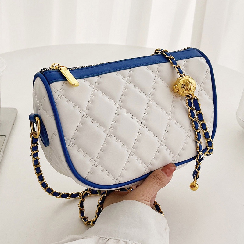 Túi đeo chéo IELGY họa tiết hình thoi phối dây xích dễ phối đồ thời trang dành cho nữ