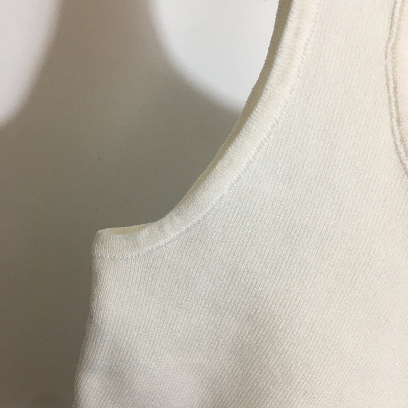 Áo len mỏng ba lỗ vạt dưới bo chun bản to thương hiệu Celine cao cấp
