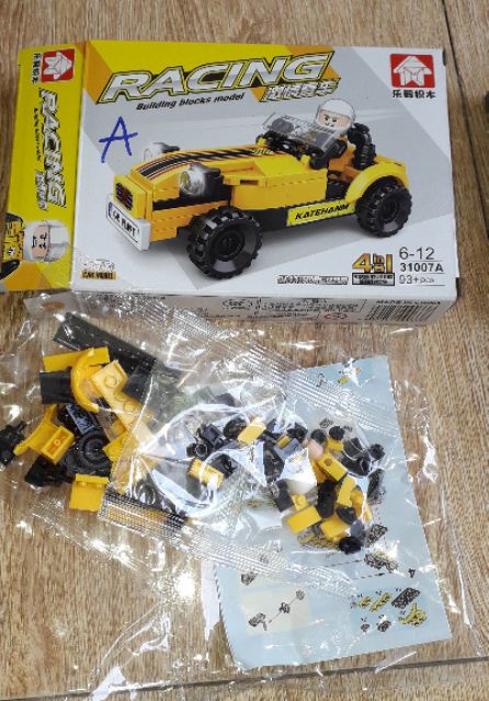 Lắp ráp 1 hộp LegoRacing siêu xe 31007 có nhiều chi tiết bằng nhựa ABS