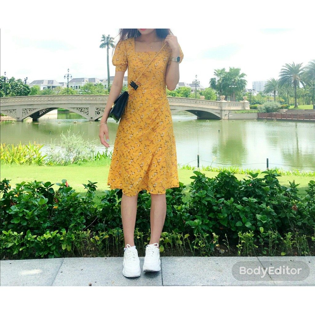 Đầm cổ vuông tay phồng hoa nhí