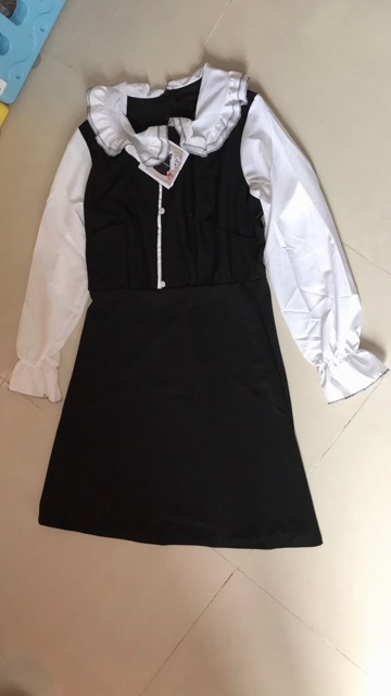 Đầm cát hàn phối tay vol ống loe cổ cánh sen kèm ảnh thật cuối