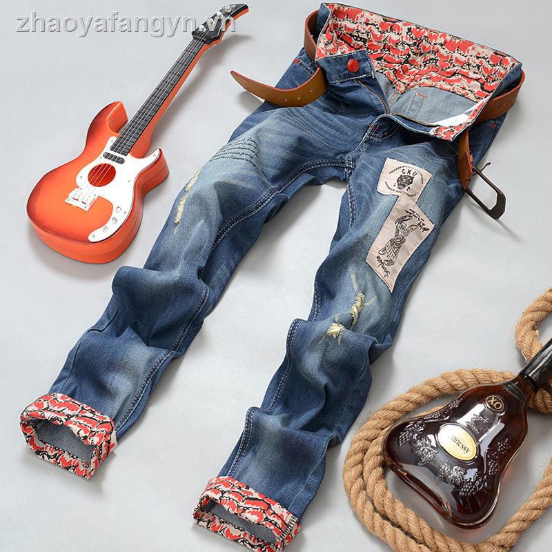 Quần jean phong cách cá tính kiểu dáng thời trang cho nam