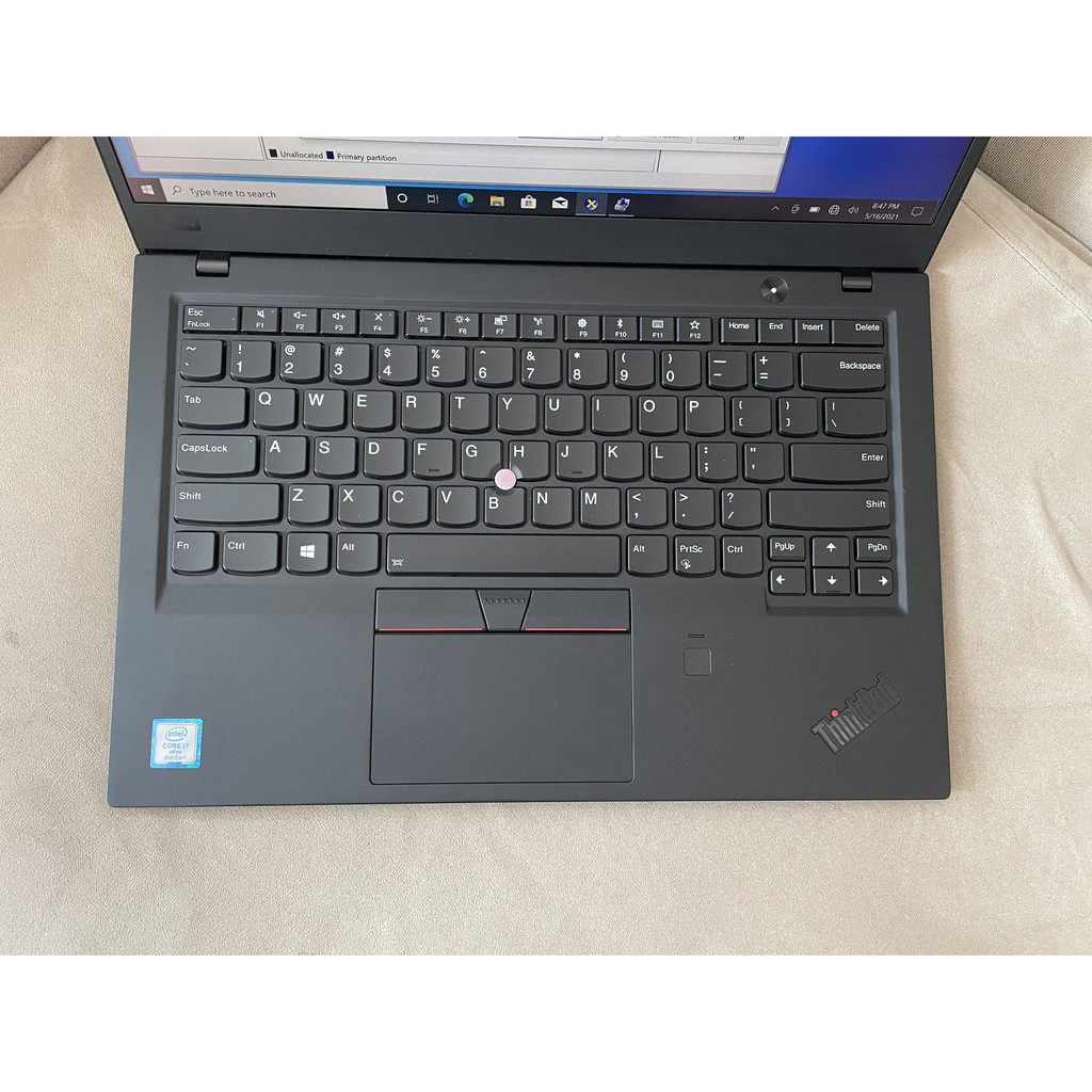 Máy tính Laptop Lenovo Thinkpad X1 Carbon Gen 6/ Core i7-8650U/ Ram 16GB/ SSD 256GB