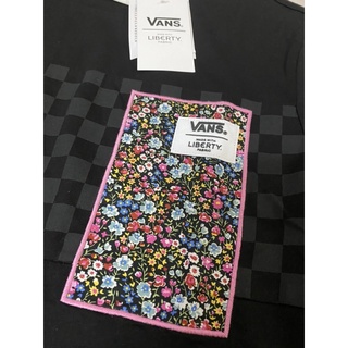 Áo Vans nữ hoạ tiết