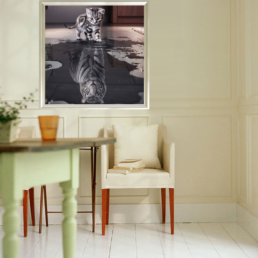 Bộ tranh đính đá 5D DIY hình chú mèo soi mình trong nước độc đáo trang trí tường | BigBuy360 - bigbuy360.vn