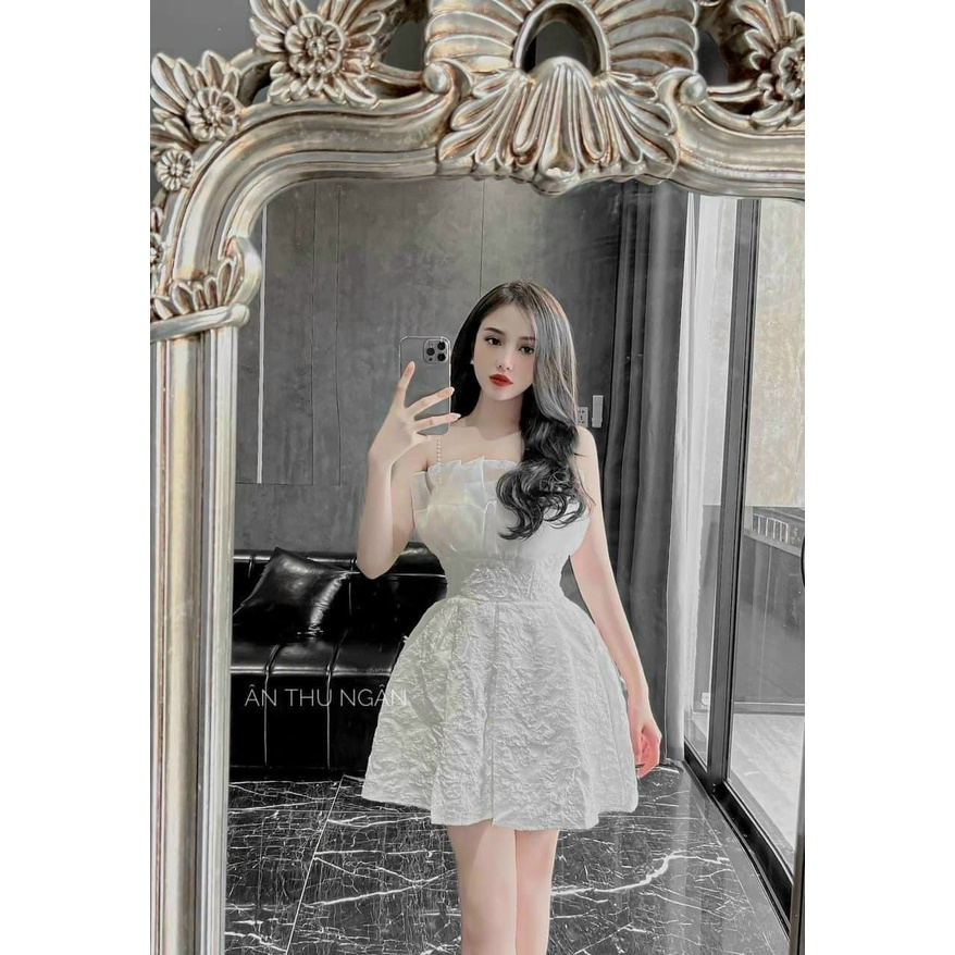 Đầm thời trang nữ mặc đi chơi chất gấm phối voan có mút 2 dây cườm giả màu đen và trắng