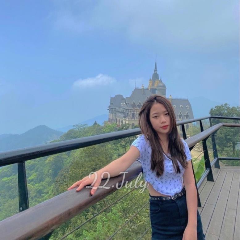 [Deal Hot] Áo croptop cổ vuông gài cúc in hình năng động