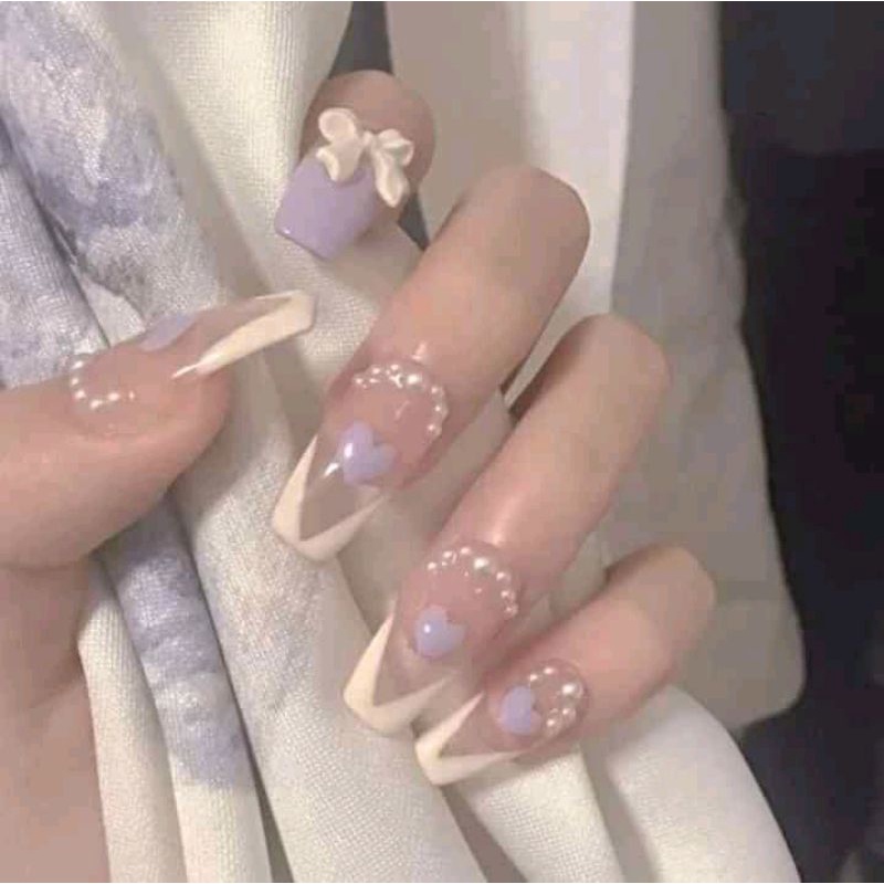 Nail box móng thiết kế trái tim tím cute đính ngọc