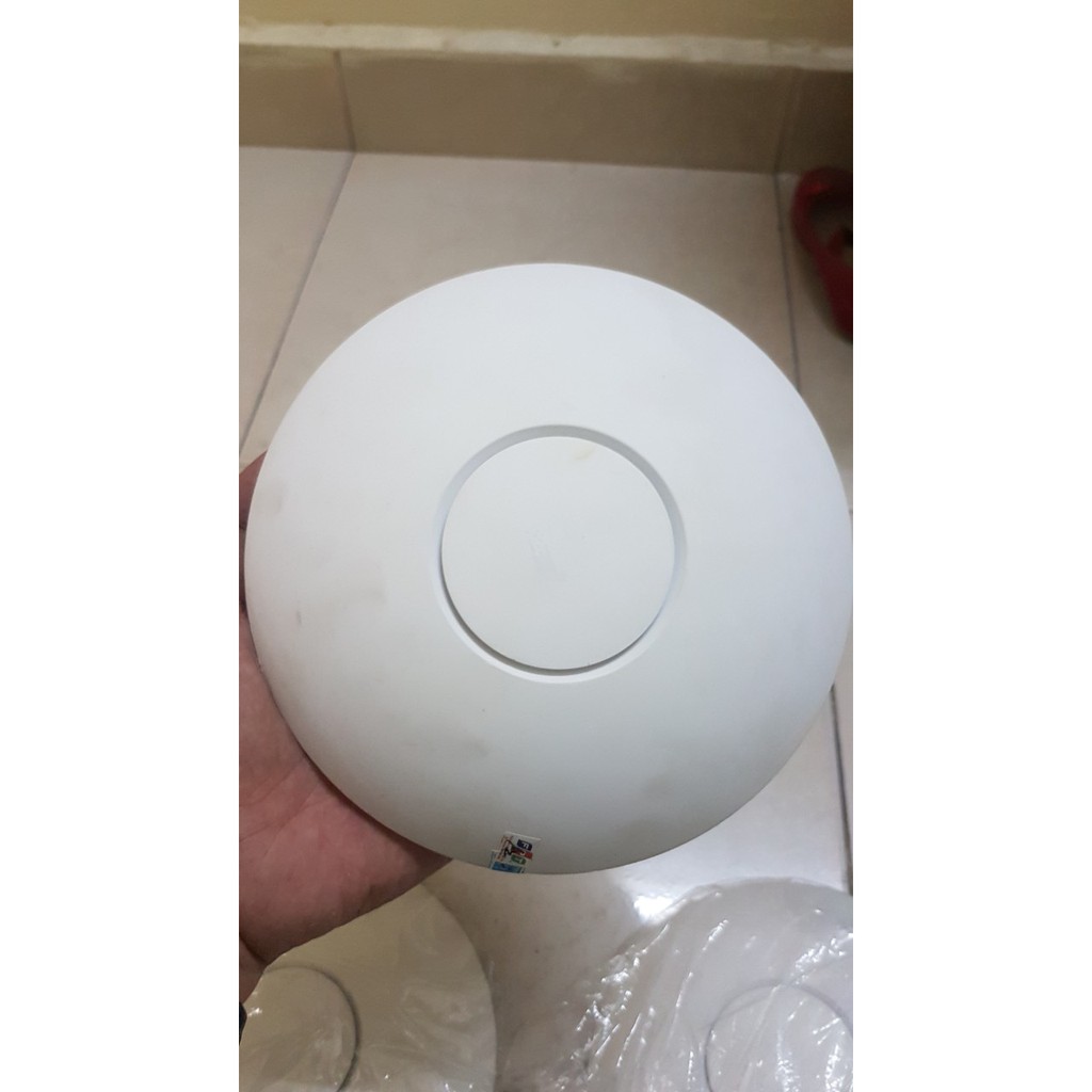 Phát Wifi UniFi UAP-AC-LR 802.11ac Access Point (1.3 Gbps)