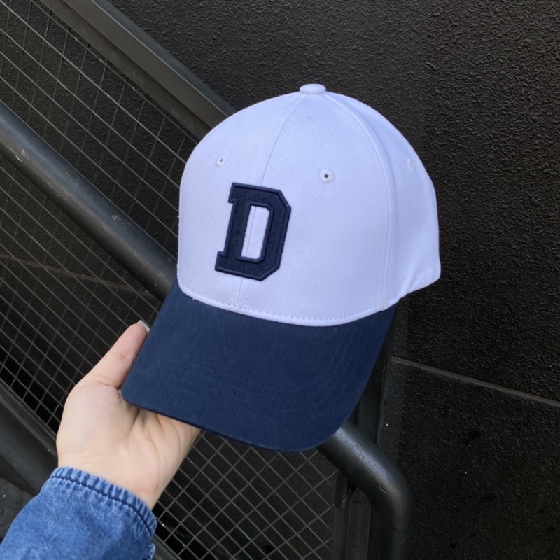 Nón kết D Cap