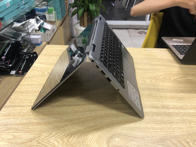 Laptop 2in Dell Inspiron 7378 Xoay cảm ứng 360