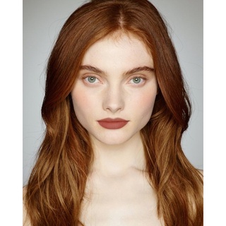 PASS son Charlotte Tilbury BIRKIN BROWN