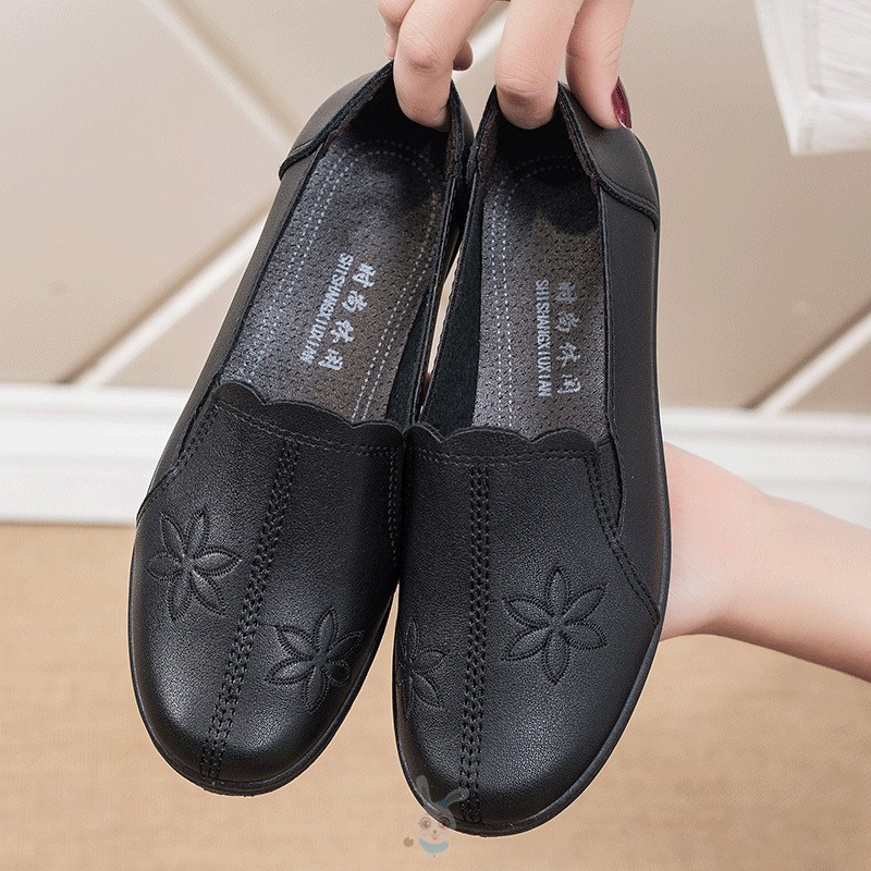 Giày Lười Đế Mềm Chống Trượt Thoải Mái Cho Nữ Trung Niên | BigBuy360 - bigbuy360.vn