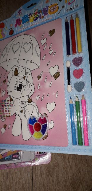 Sét một bộ tô màu trang điểm cho siêu nhân hoặc heo peppa ngựa poly kèm phụ kiện