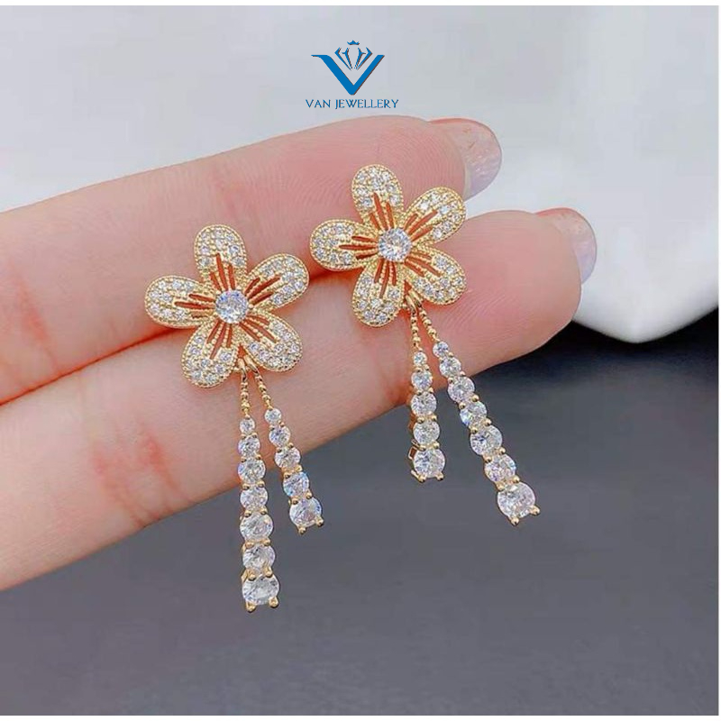 Khuyên tai bạc Van jewelry V10100 nụ Hoa Mai nạm đá trắng thanh lịch