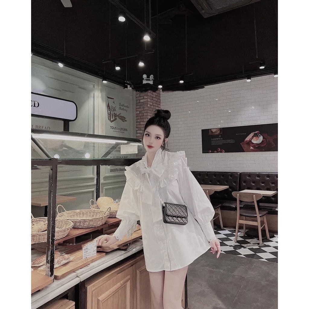Áo sơ mi trắng ren tay bánh bèo nơ dáng dài