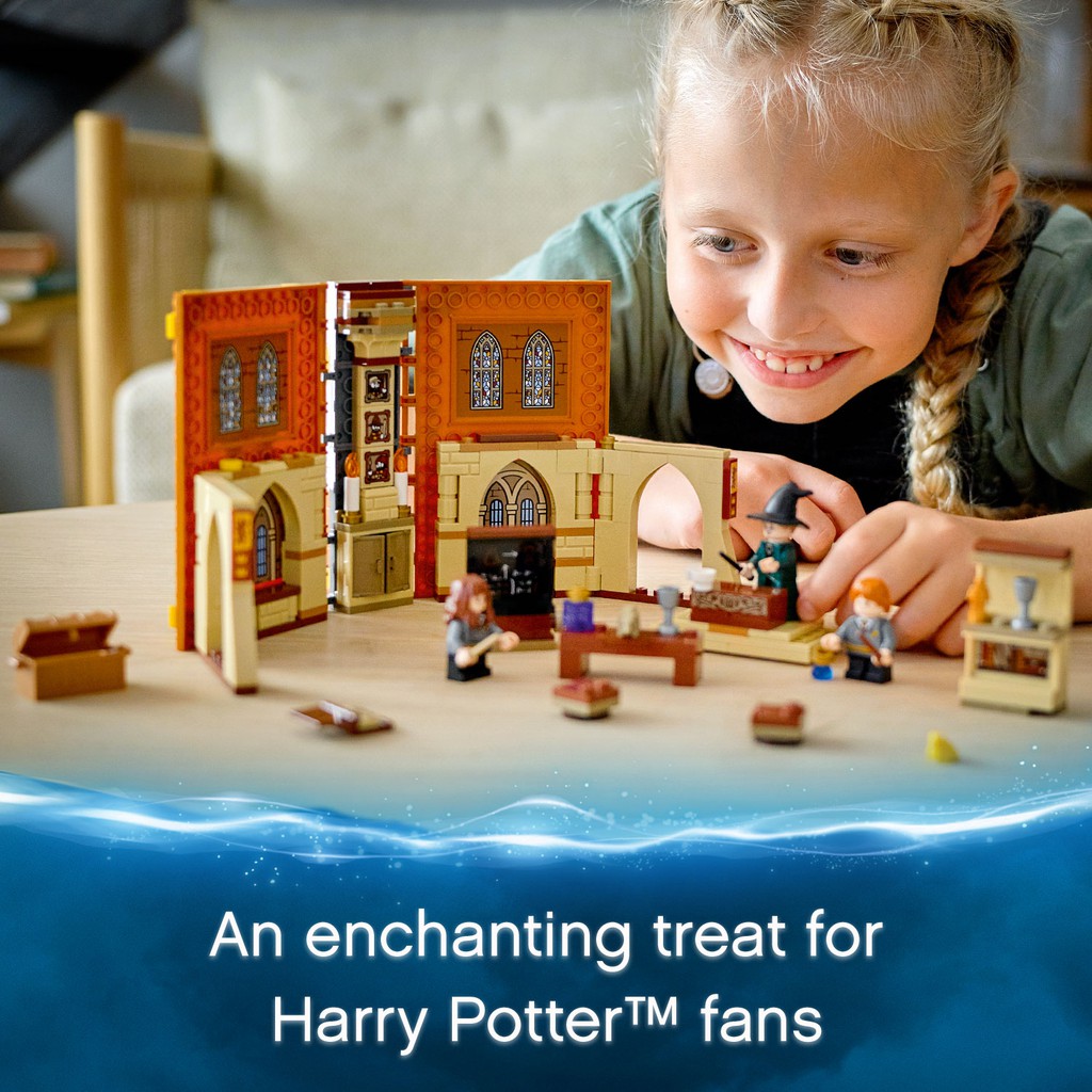 LEGO HARRY POTTER 76382 Lớp Học Môn Biến Hình ( 241 Chi tiết)