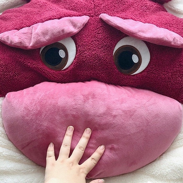 GẤU BÔNG GẤU DÂU - GỐI TỰA ĐẦU GẤU DÂU SIZE TO