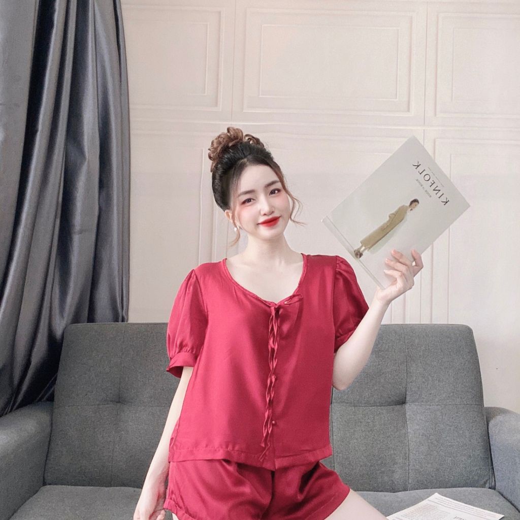 Đồ Ngủ Tiểu Thư Tay Ngắn Đính Nút Ngọc 40-60kg | BigBuy360 - bigbuy360.vn