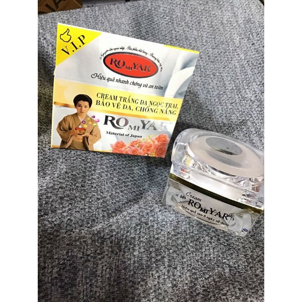 Kem Mụn Nám Dưỡng Trắng Da Chống Nắng Bảo Vệ Da ROMIYAR Vip