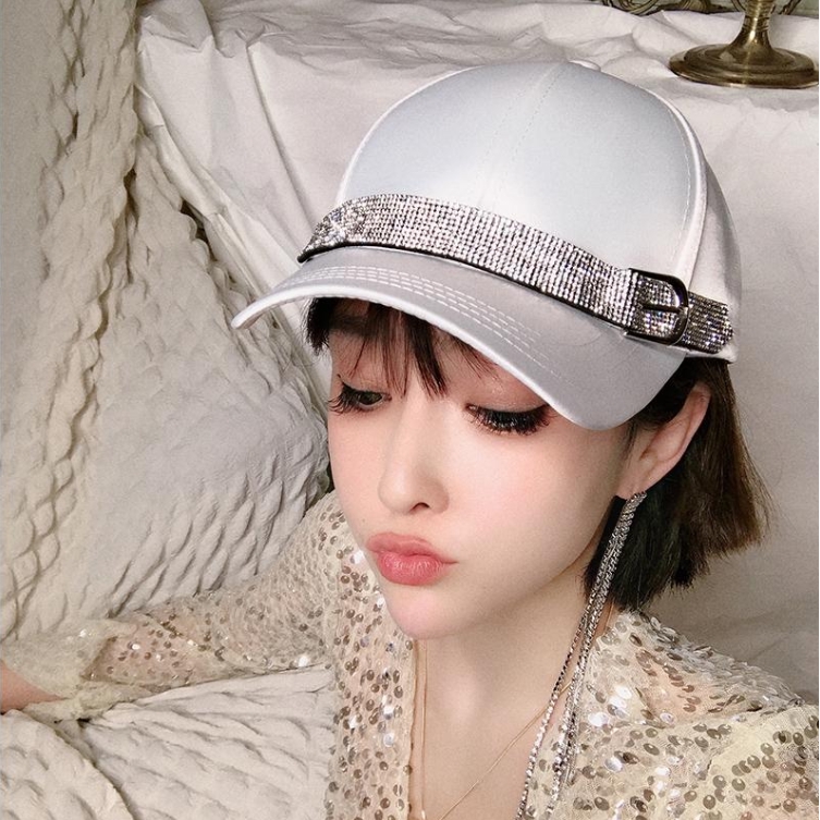 Spring-summer 2019 fashion cap for women