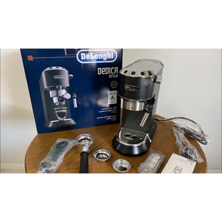 Máy pha cafe espresso Delonghi Dedica Style EC685