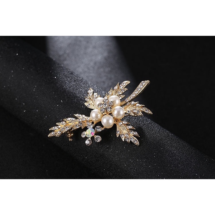 Ghim cài áo hình lá cây đính đá và ngọc trai nhân tạo phong cách Hàn Quốc mới