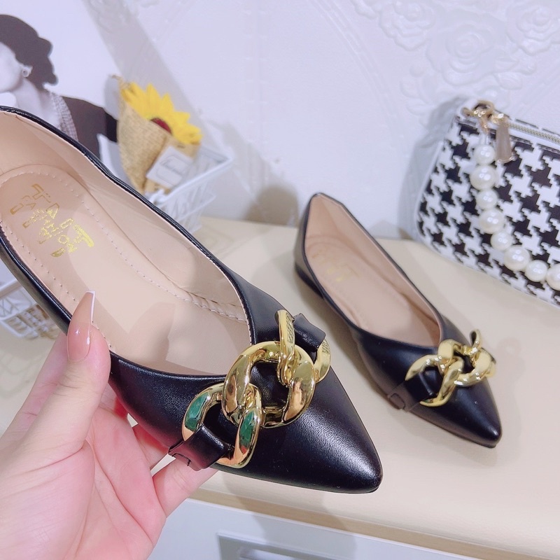 Giày búp bê mũi nhọn xích to hot hit