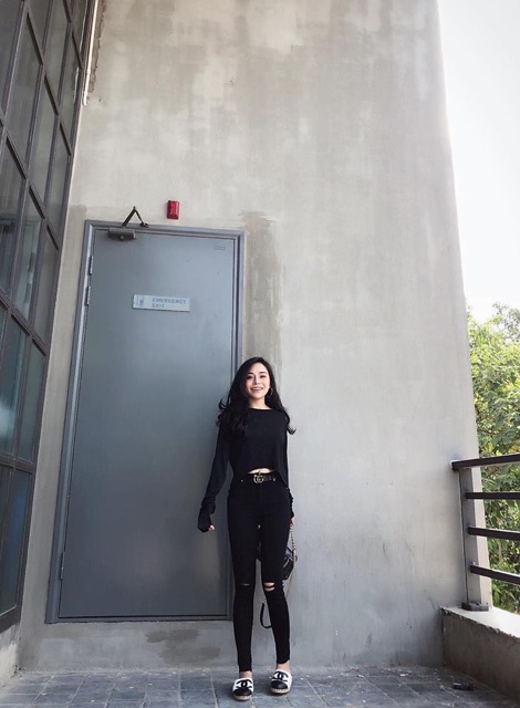 QUẦN JEAN RÁCH GỐI SIÊU SỊN
