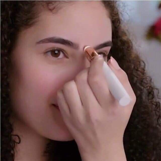 Máy tỉa lông mày