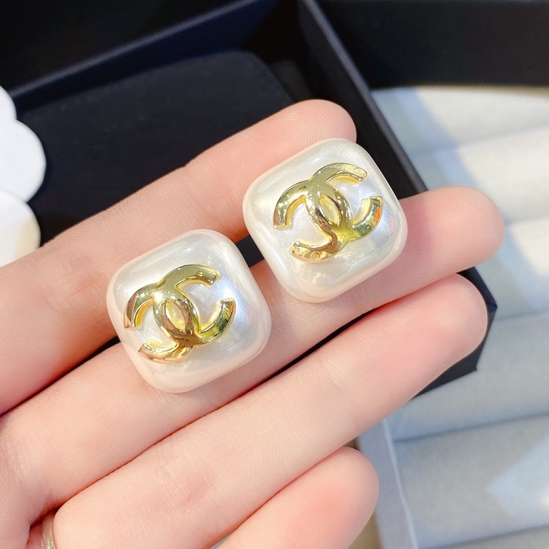 Bông tai ngọc châu nhân tạo cá tính Ròm House kiểu dáng bông tai thương hiệu cực kỳ sang chảnh - ms04503